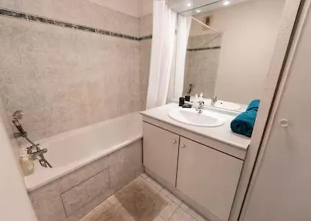 T2 Bord De Garonne - Parking - Clim - Piscine * Toulouse