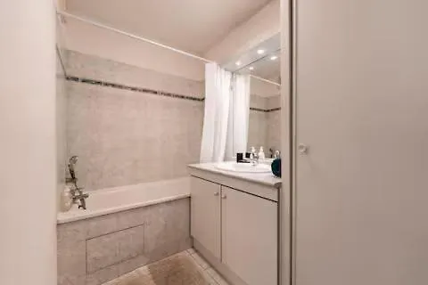 Apartment T2 Bord De Garonne - Parking - Clim - Piscine Toulouse